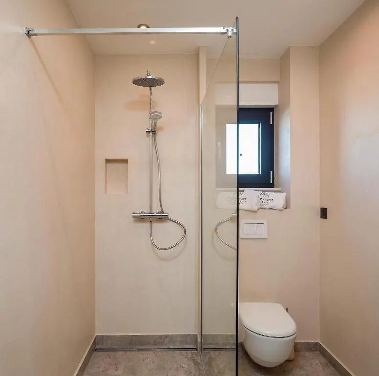 House And Home Slatine - Penthouse Apartment